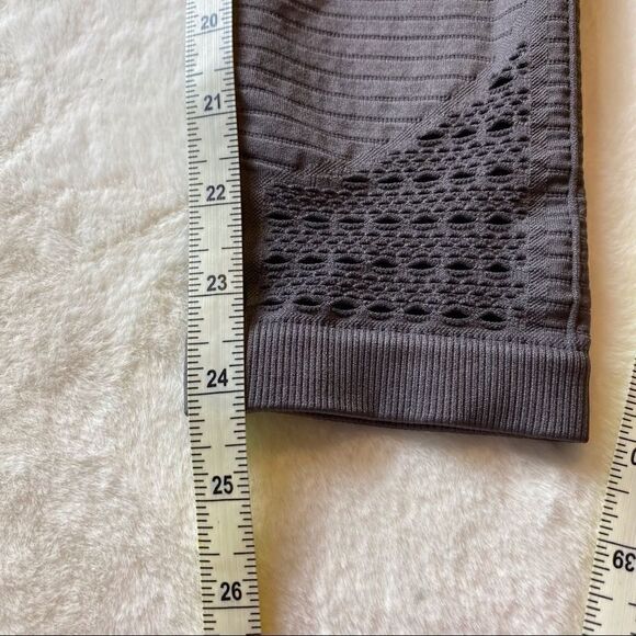 IMI Gray Leggings With Lattice Panels - Picture 9 of 9